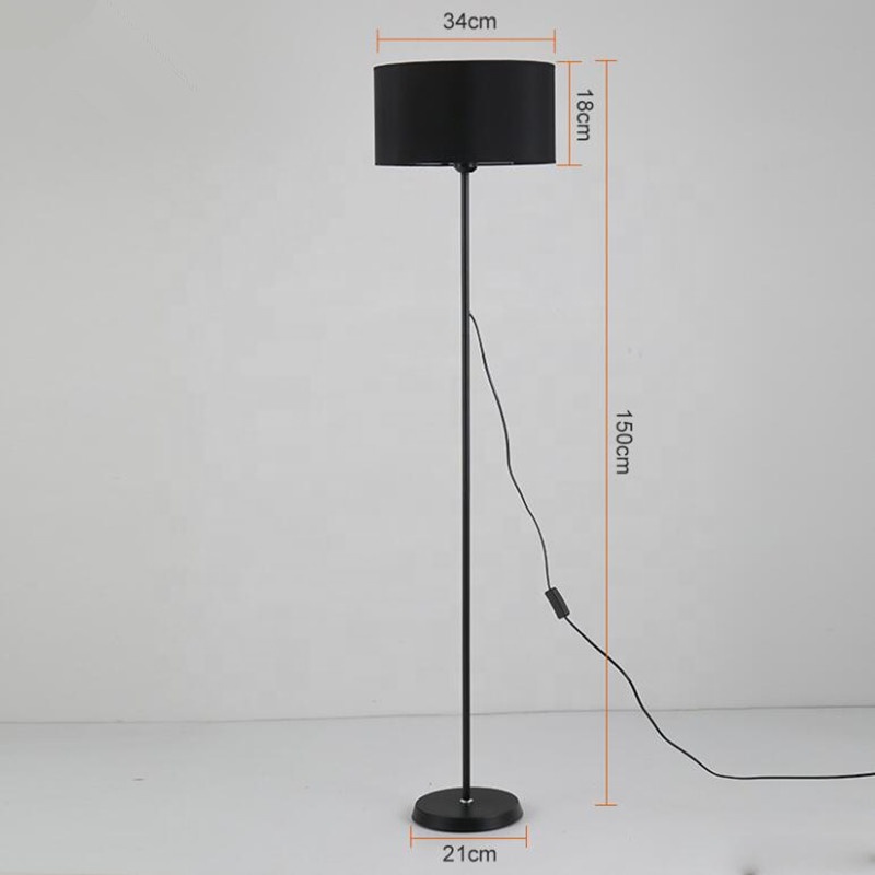 Lampara De Pie Mika (34cm/ 40w) ( Base Negra )