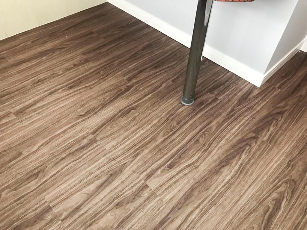 [170] Piso Vinilico Autoadhesivo W45
